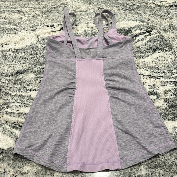 Size S Lululemon top no material or size tag please see photos - Picture 5 of 7